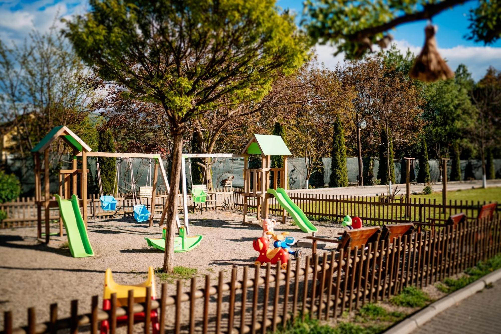 Montana Garden Otel Răşinari Dış mekan fotoğraf